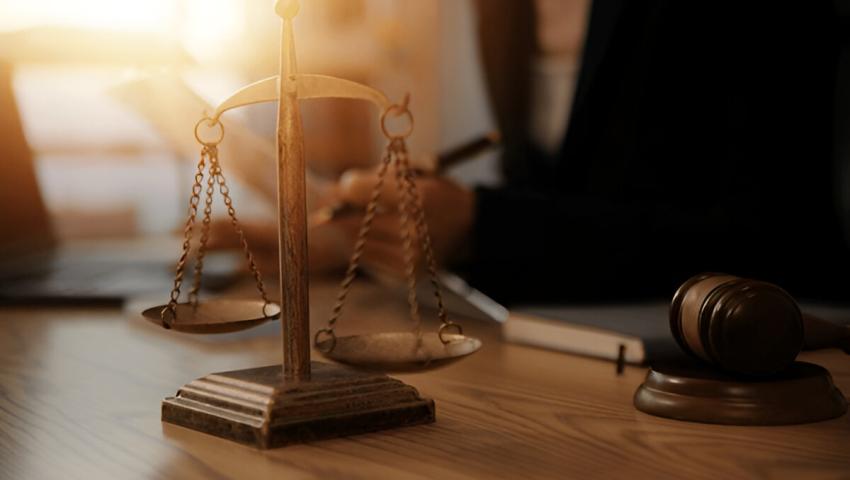 الاستشارات القانونية